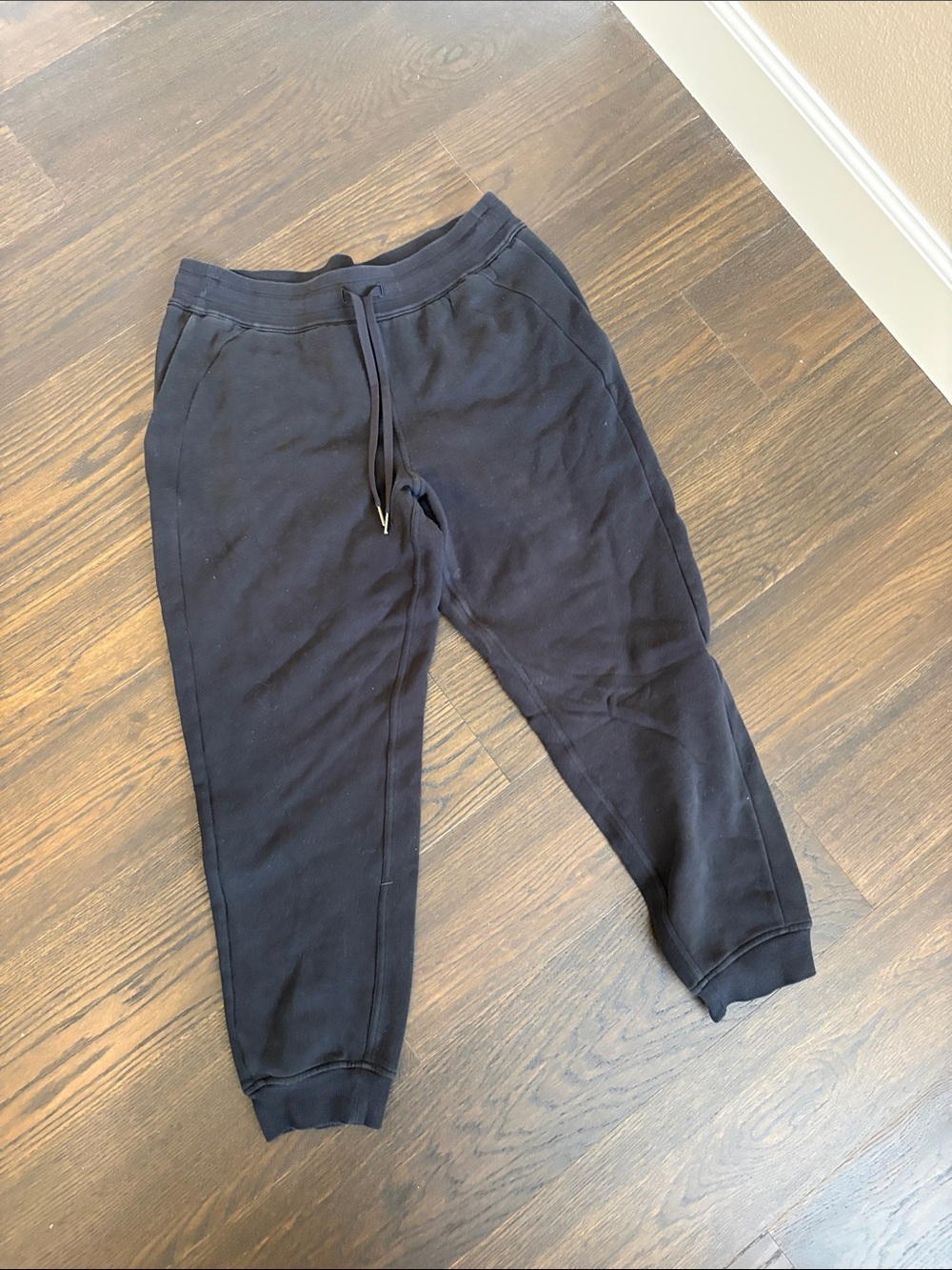 Black Lululemon Scuba Jogger